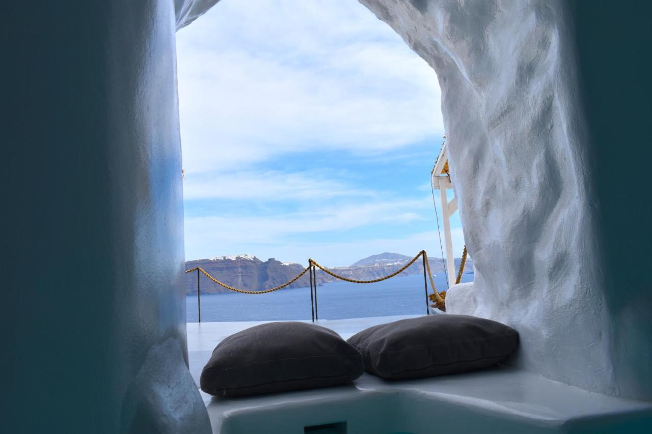 Oinos Luxury Suites Caldera Oia  Exterior photo